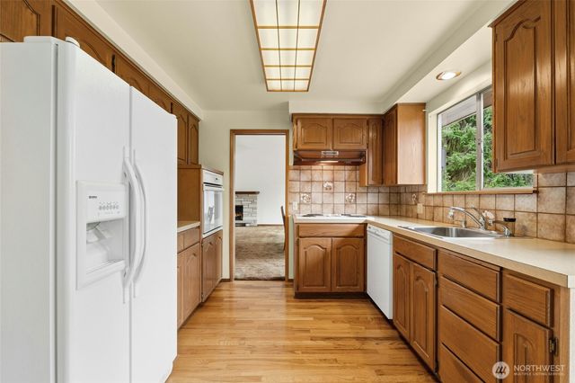 14511 NE 2nd Place, Bellevue, WA 98007