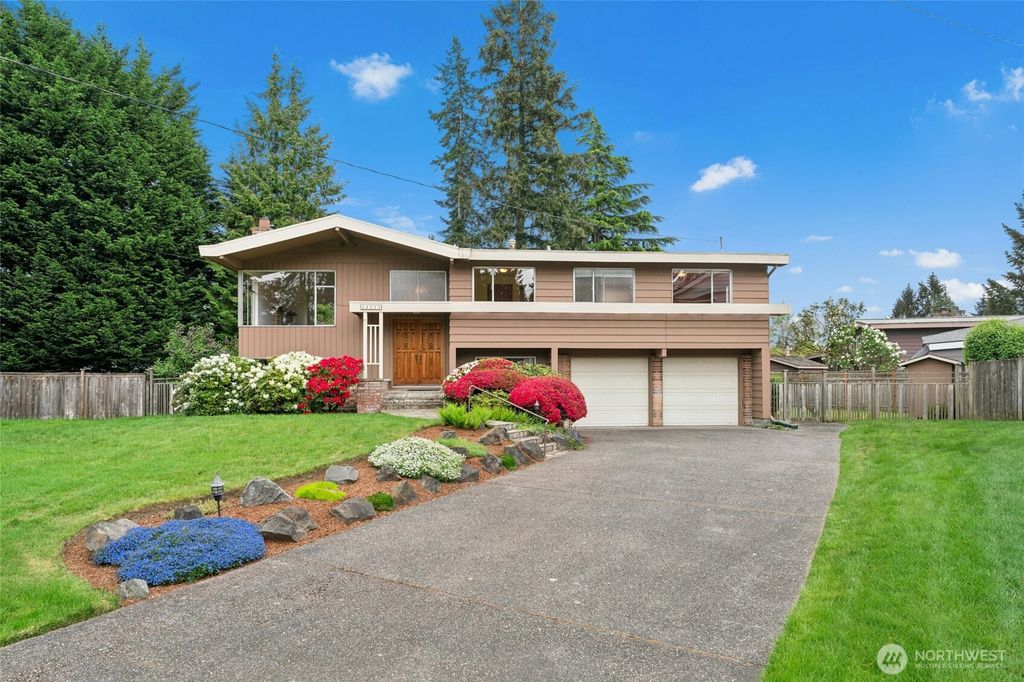 14511 NE 2nd Place, Bellevue, WA 98007