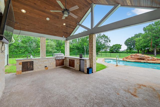 1213 Dyann Drive, Wharton, TX 77488