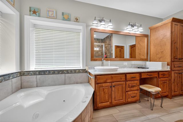 1213 Dyann Drive, Wharton, TX 77488