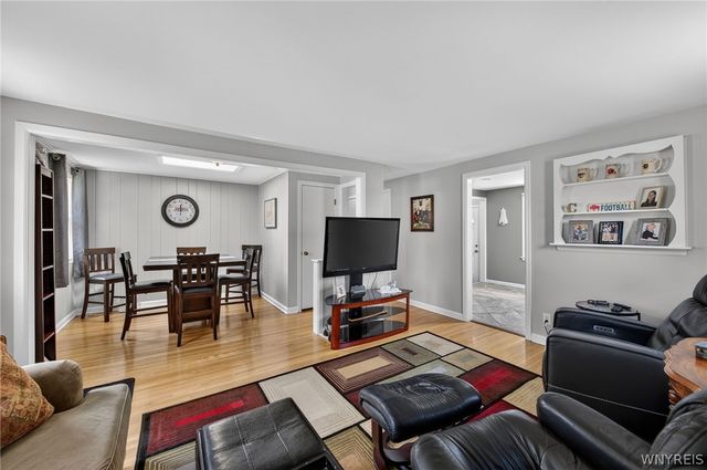 42 Wilmington Ave, Tonawanda, NY 14150