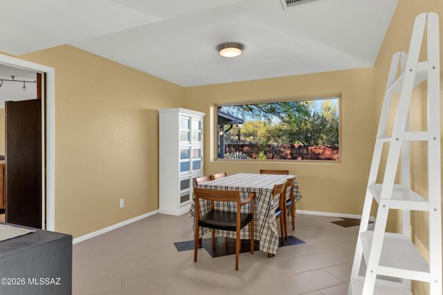 10180 N Rancho Sonora Drive, Tucson, AZ 85737