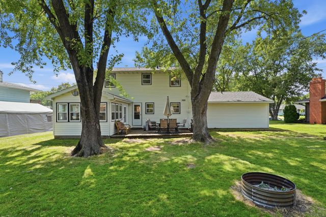 1041 23rd Avenue N, Saint Cloud, MN 56303