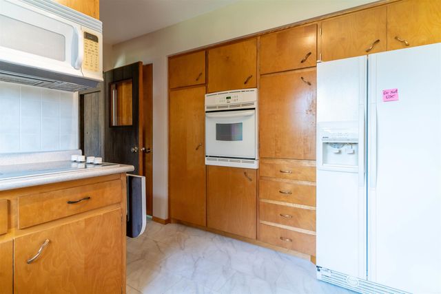 635 Alpine Drive, Waterloo, IA 50702