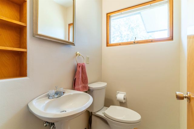 635 Alpine Drive, Waterloo, IA 50702