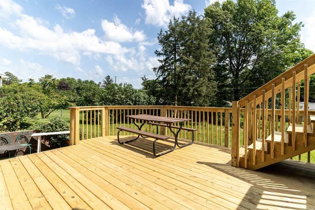 635 Alpine Drive, Waterloo, IA 50702