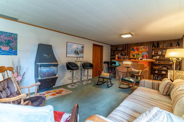635 Alpine Drive, Waterloo, IA 50702
