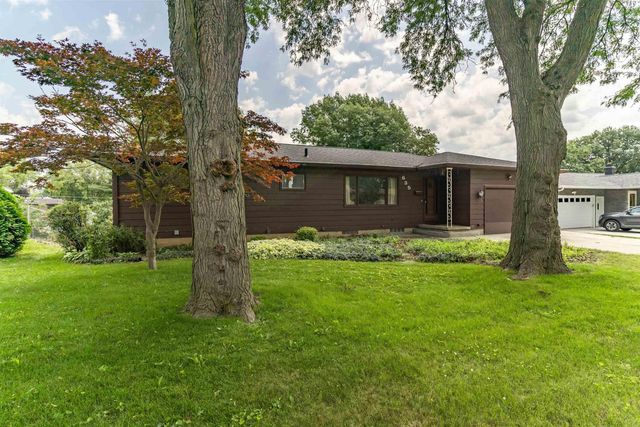 635 Alpine Drive, Waterloo, IA 50702