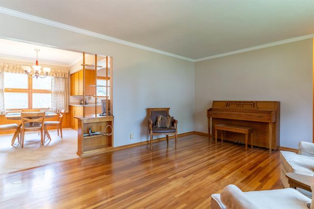 635 Alpine Drive, Waterloo, IA 50702