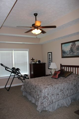 1512 Hattie Ln, Clarksville, TN 37042