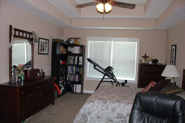 1512 Hattie Ln, Clarksville, TN 37042