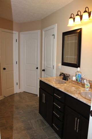 1512 Hattie Ln, Clarksville, TN 37042