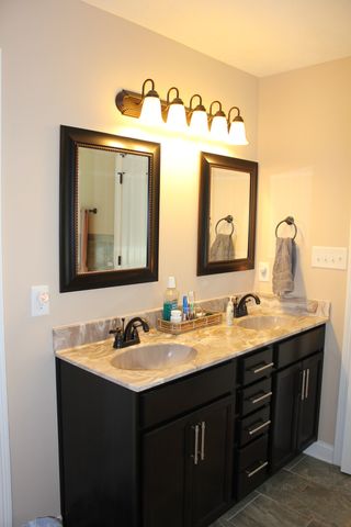 1512 Hattie Ln, Clarksville, TN 37042