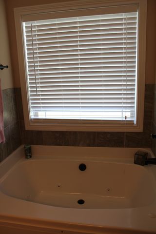 1512 Hattie Ln, Clarksville, TN 37042