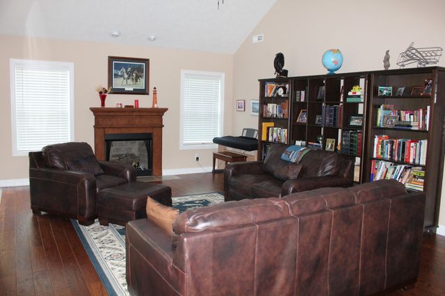1512 Hattie Ln, Clarksville, TN 37042