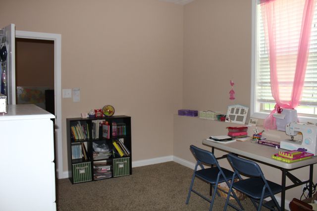 1512 Hattie Ln, Clarksville, TN 37042