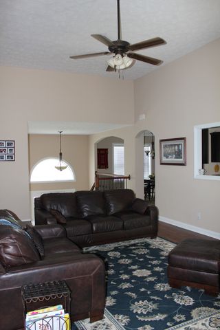 1512 Hattie Ln, Clarksville, TN 37042