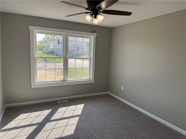 112 Westwood Drive, Gallatin, MO 64640