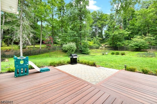 248 Johnston Dr, Watchung Boro, NJ 07069