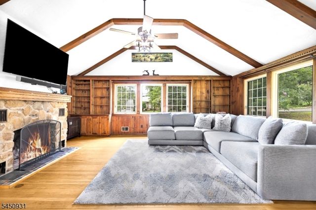248 Johnston Dr, Watchung Boro, NJ 07069
