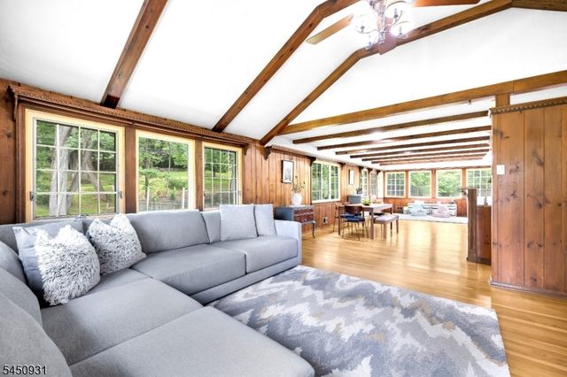 248 Johnston Dr, Watchung Boro, NJ 07069