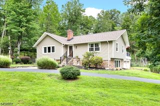 248 Johnston Dr, Watchung Boro, NJ 07069