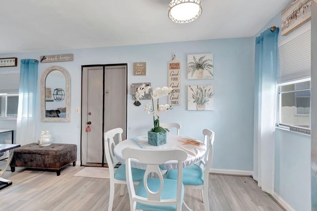 89 Flanders Way B, Delray Beach, FL 33484