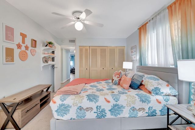 89 Flanders Way B, Delray Beach, FL 33484