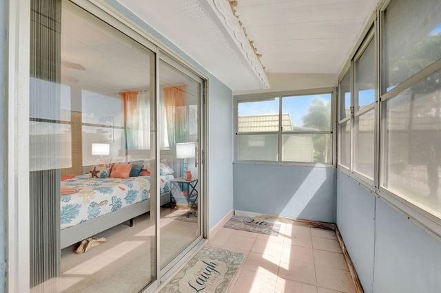 89 Flanders Way B, Delray Beach, FL 33484