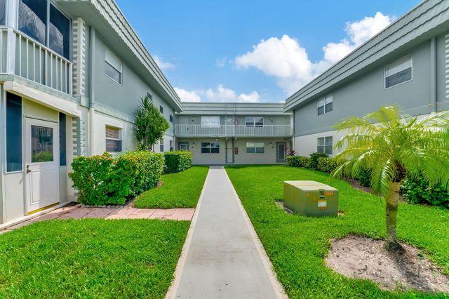 89 Flanders Way B, Delray Beach, FL 33484