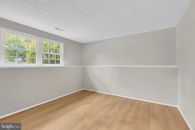 8417 GREAT LAKE LN, Springfield, VA 22153