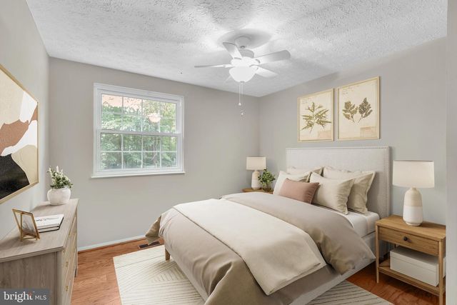 8417 GREAT LAKE LN, Springfield, VA 22153
