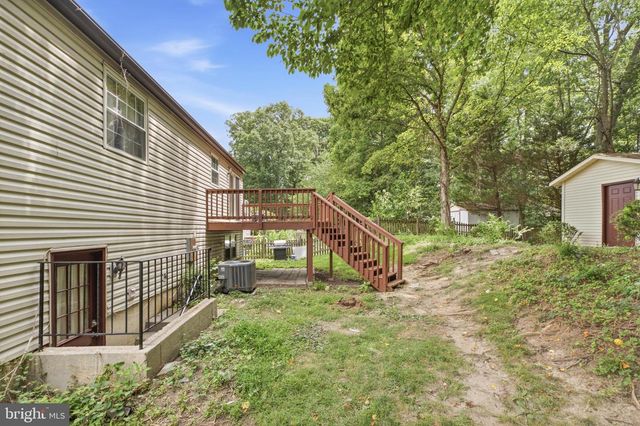 8417 GREAT LAKE LN, Springfield, VA 22153