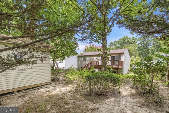 8417 GREAT LAKE LN, Springfield, VA 22153