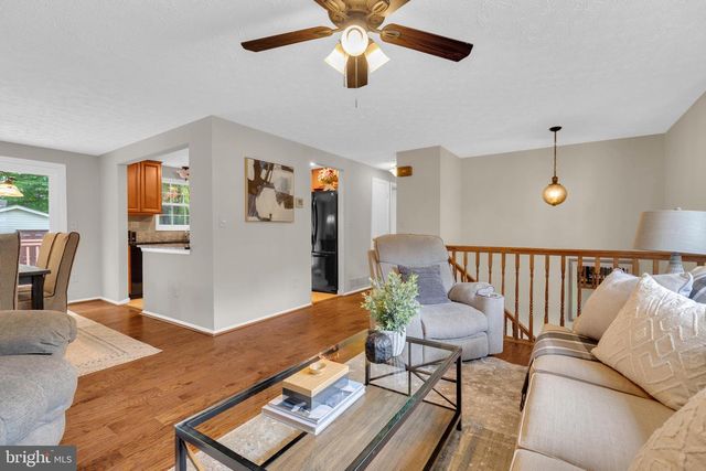 8417 GREAT LAKE LN, Springfield, VA 22153