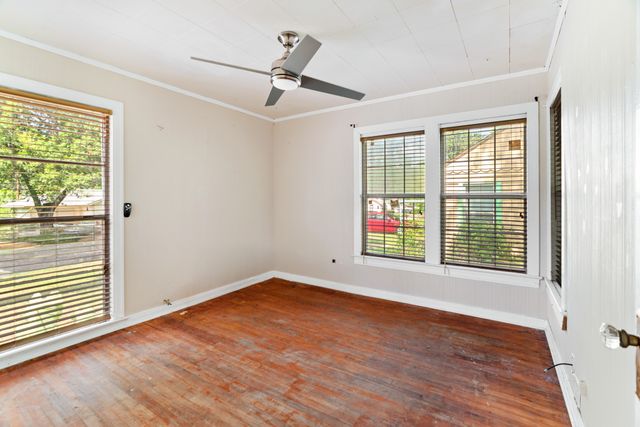 2106 Cleveland Street, Paris, TX 75460