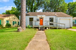 2106 Cleveland Street, Paris, TX 75460