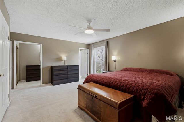 1041 Terracewood Circle, Ballwin, MO 63011