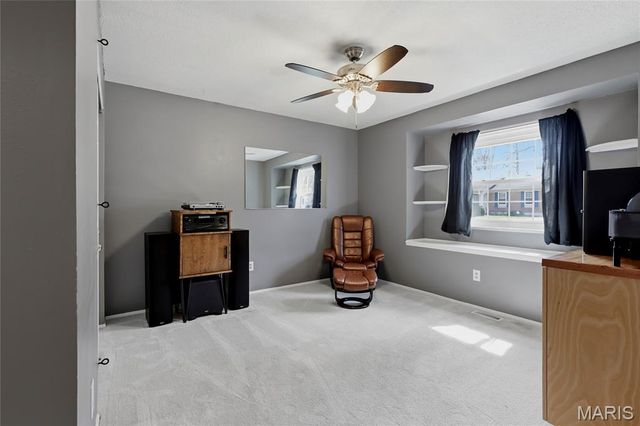 1041 Terracewood Circle, Ballwin, MO 63011