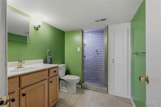 1041 Terracewood Circle, Ballwin, MO 63011