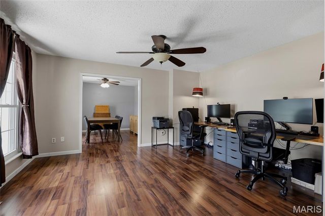 1041 Terracewood Circle, Ballwin, MO 63011