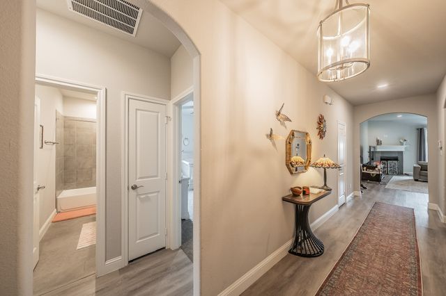 1432 Eagle Nest Drive, Pelican Bay, TX 76020