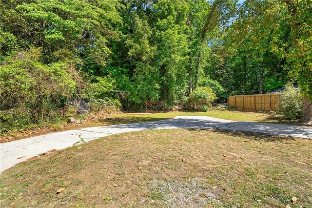 1689 Derry Avenue SW, Atlanta, GA 30310
