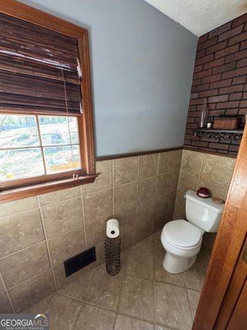 2282 Westridge Dr, Snellville, GA 30078