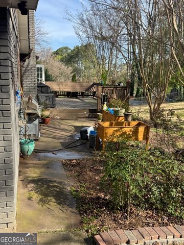 2282 Westridge Dr, Snellville, GA 30078