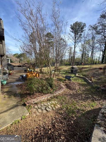 2282 Westridge Dr, Snellville, GA 30078