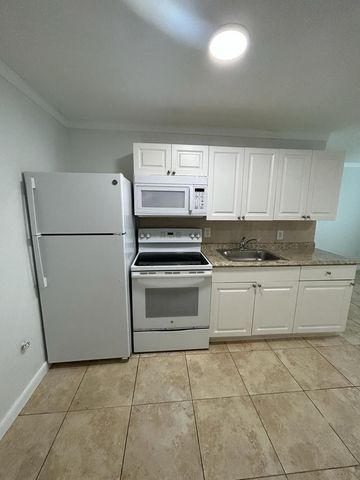 1119 NW 6TH Avenue 4, Pompano Beach, FL 33060