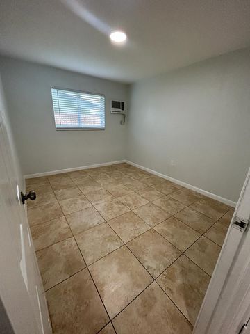 1119 NW 6TH Avenue 4, Pompano Beach, FL 33060