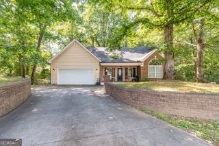 2208 Clarendon Court NE, Conyers, GA 30012