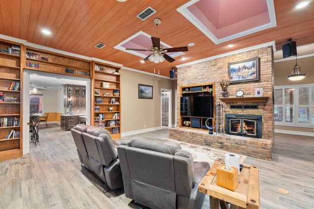 10080 Arvin Hill Road, Aubrey, TX 76227